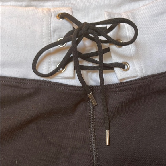 Black and White Ankle Cropped Pants with Tie Detail - Picture 3 of 6